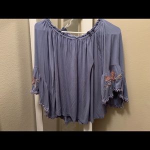 Off the shoulder top- Altar’d State